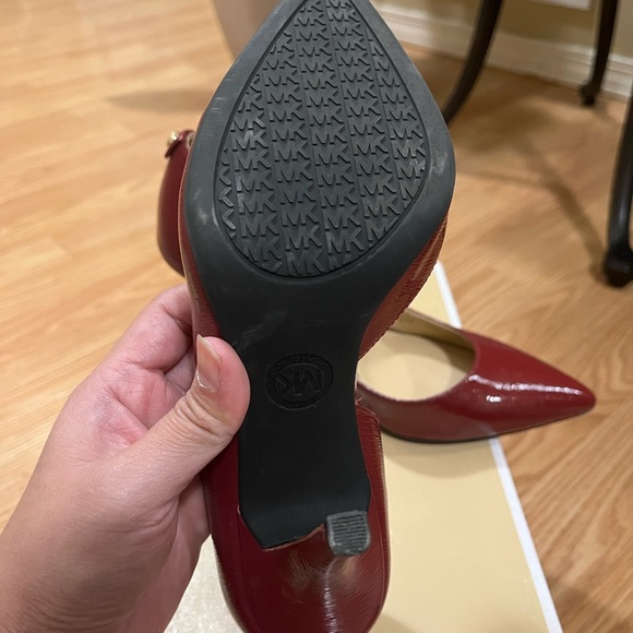 NEW Michael Kors - Picture 6 of 10